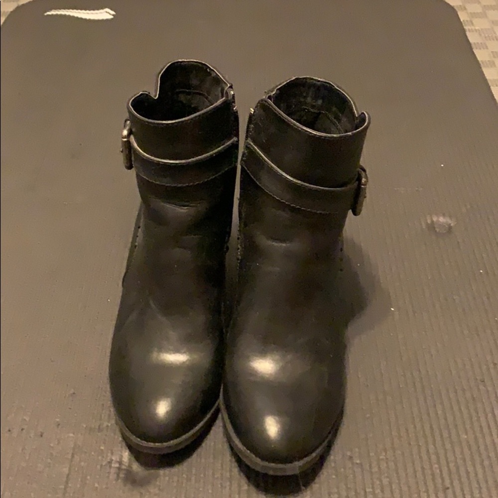 Black boots